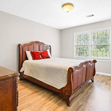 Lovely 5Bed, 3-Fullbath ! 5Min To Free Way I-85 Lawrenceville Exterior foto