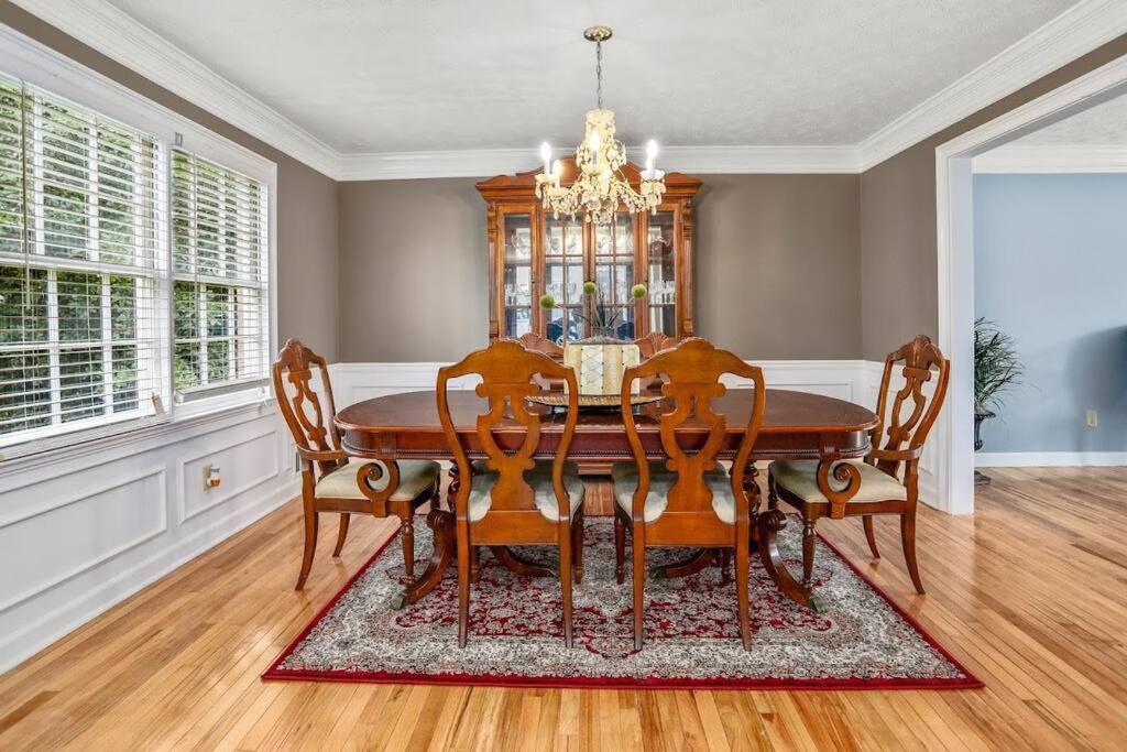 Lovely 5Bed, 3-Fullbath ! 5Min To Free Way I-85 Lawrenceville Exterior foto